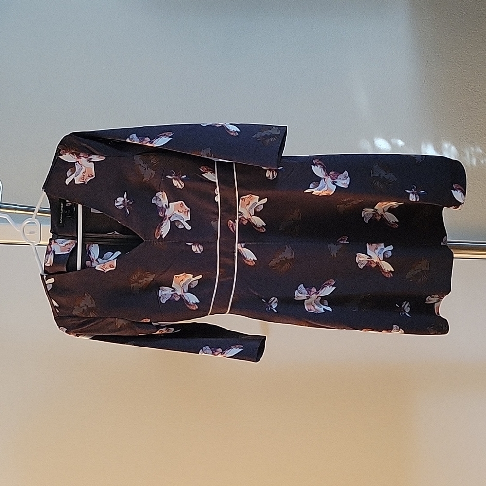 Beautiful Banana Republic A-line dress, Size 0, Dark Grey with florals
